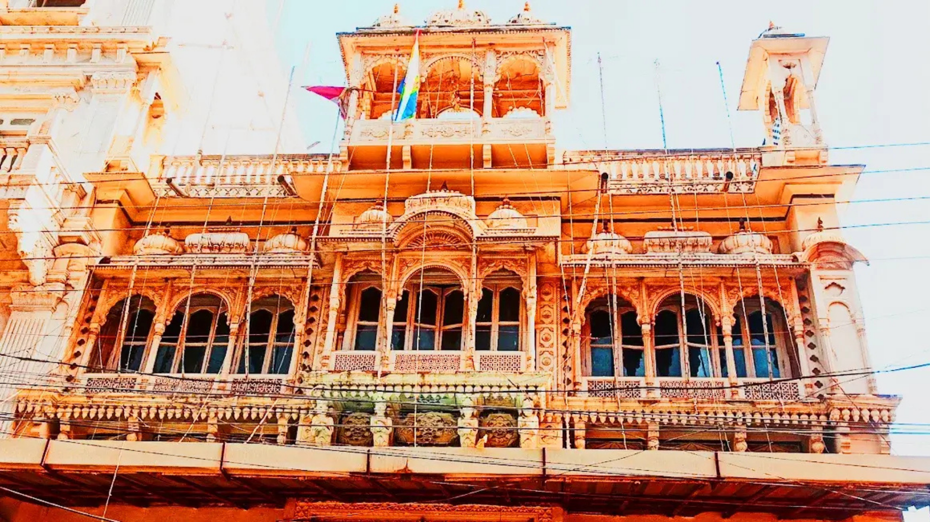 Kanch Mandir, Indore